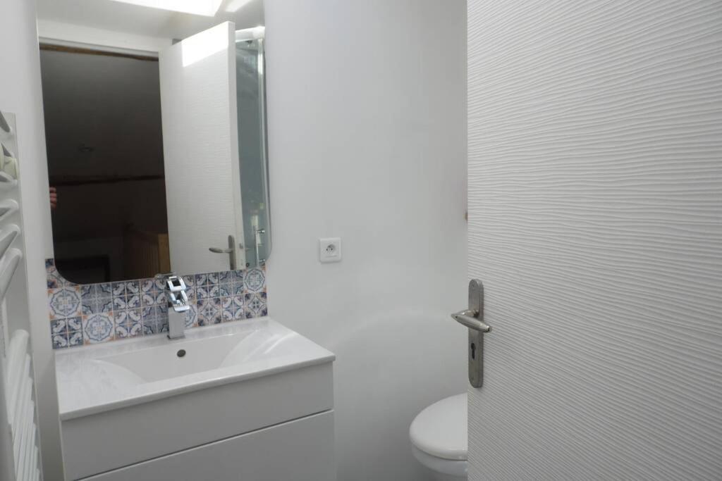 Doue-en-Anjou Maisonnette Climatisee Avec Parking Prive מראה חיצוני תמונה