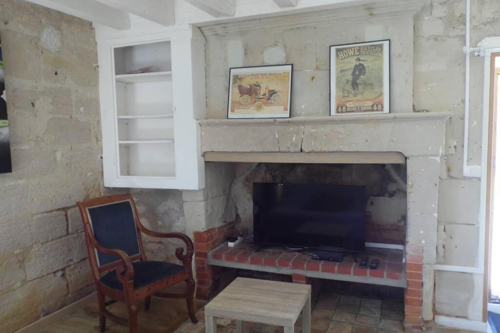 Doue-en-Anjou Maisonnette Climatisee Avec Parking Prive מראה חיצוני תמונה